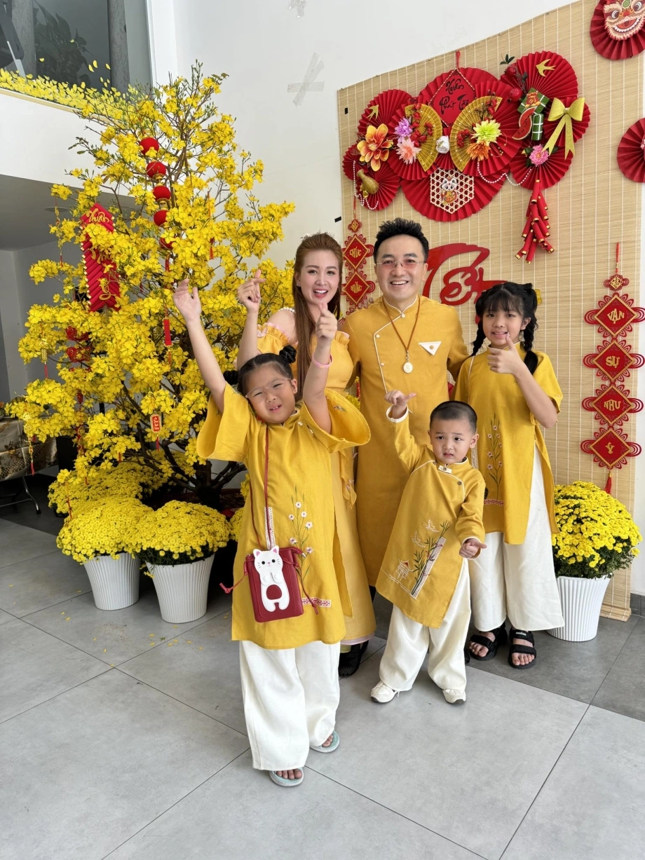 Nam ca sĩ có con riêng với fan, vợ bắt lên chùa thề độc: U50 ở nhà phố 25 tỷ, 6 tầng, ăn chay trường- Ảnh 4.