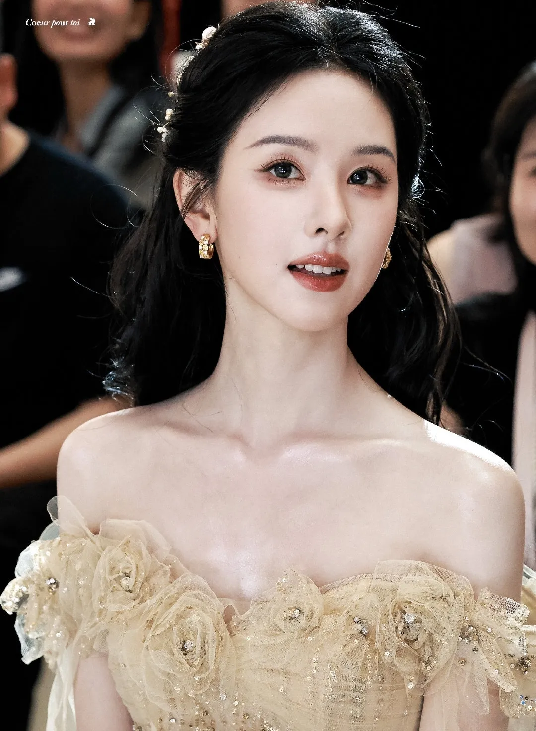 Mỹ nữ khiến 5 triệu người muốn kết hôn- Ảnh 1.