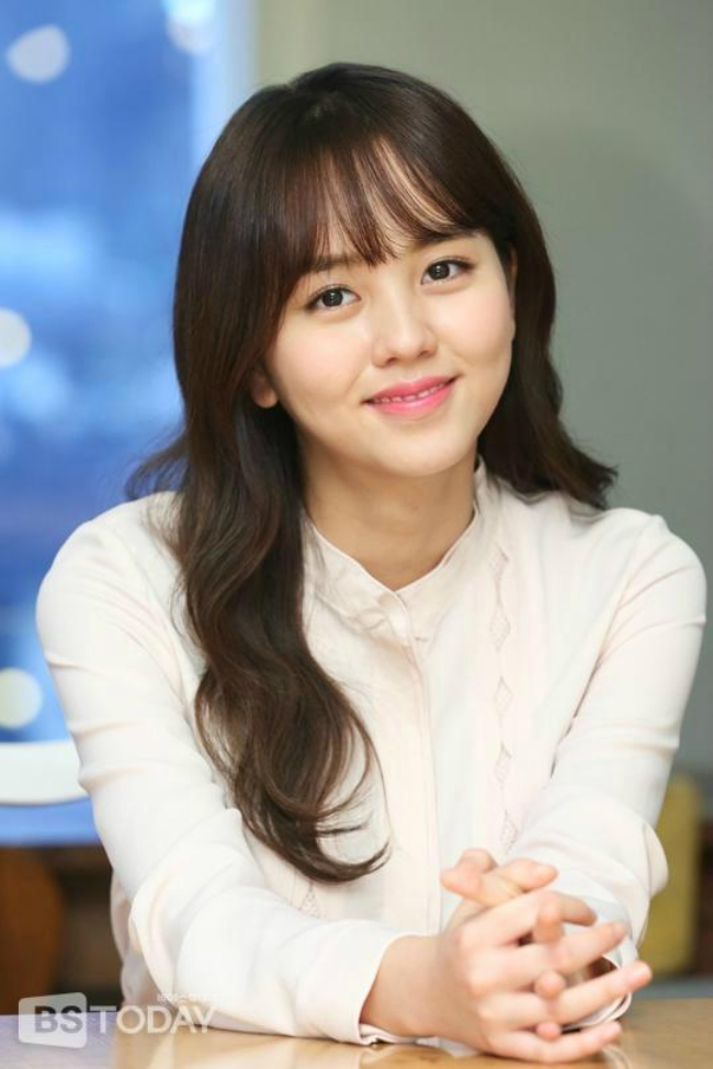 Bị yêu cầu hôn say đắm