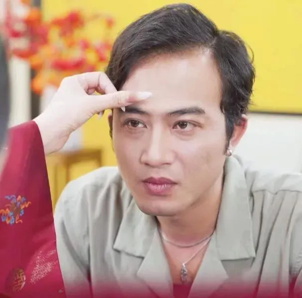 Hàng loạt video nghệ sĩ Việt quảng cáo chân mày phong thủy biến mất- Ảnh 2.