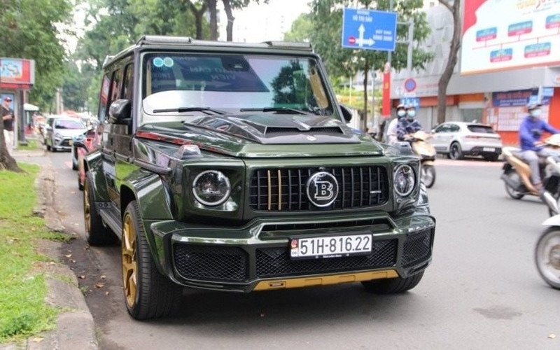 Cuộc sống xa hoa và những ồn ào gây tranh cãi của ca sĩ Đoàn Di Băng - 5