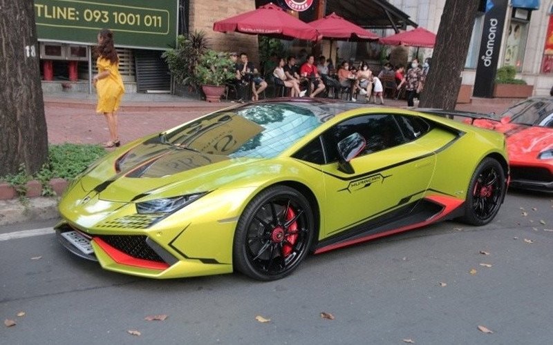 Cuộc sống xa hoa và những ồn ào gây tranh cãi của ca sĩ Đoàn Di Băng - 7