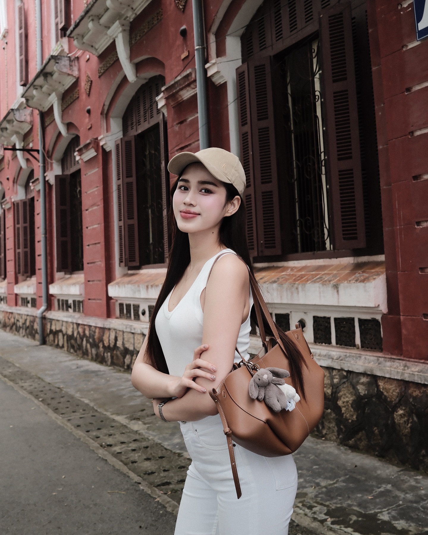 Thường xuyên làm những việc này, Hoa hậu Đỗ Hà được netizen nhận xét: Chuẩn các dấu hiệu nhận diện dâu hào môn- Ảnh 3.