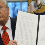 Vì sao bây giờ Mỹ mới công nhận tiếng Anh là ngôn ngữ chính thức? donald trump4 11002448 1740982455055 17409824552881883482492 0 0 450 720 crop 17409824744782007410010png