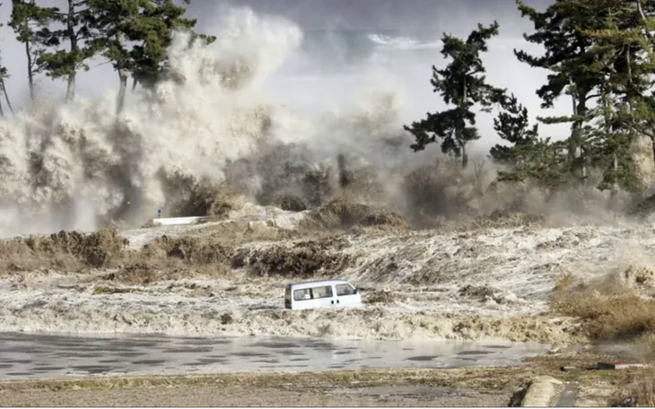 Thảm họa kép động đất - sóng thần ở bờ biển Minamisoma, Fukushima, Nhật Bản vào tháng 3/2011. (Ảnh: AFP)