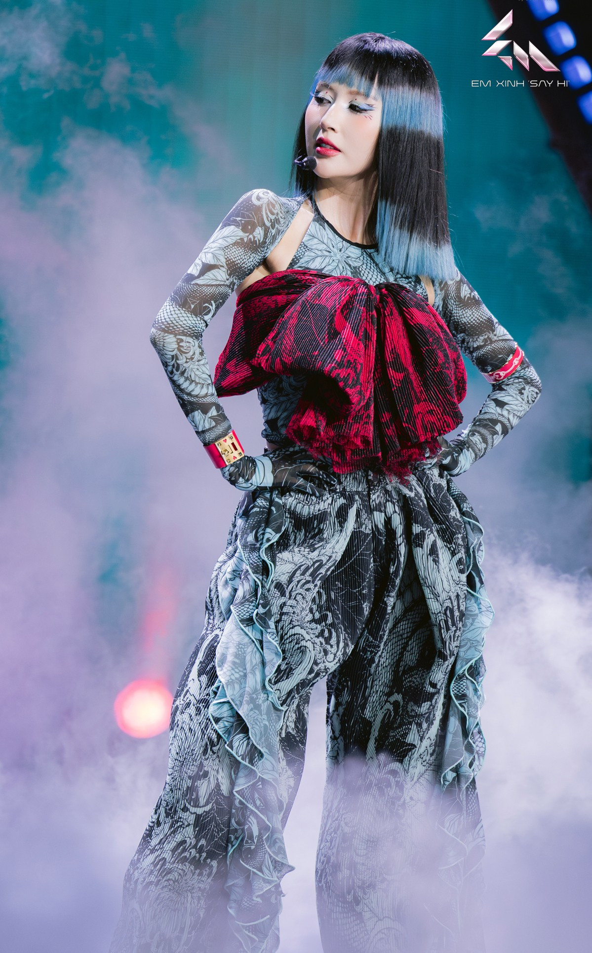 Em xinh màu mè nhất- Ảnh 4. Em xinh màu mè nhất- Ảnh 4.