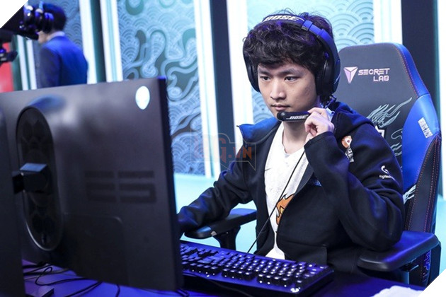 LMHT: Đồng đội cũ của SofM ngập chìm trong drama tình ái khiến fan LPL choáng váng