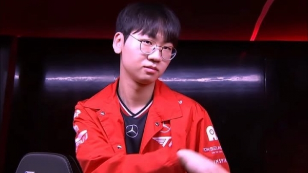 T1 Doran - Từ Người Đi Top bị... Người Đá Solo Kill đến Toplaner "Rẻ mà Chất" Đưa T1 Đi MSI! 31 T1 Doran - Từ Người Đi Top bị... Người Đá Solo Kill đến Toplaner "Rẻ mà Chất" Đưa T1 Đi MSI! doran 520250618172558jpg