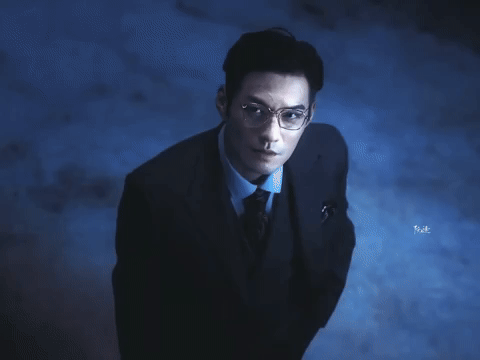 Thầy pháp đẹp trai nhất màn ảnh 2025: Nghiêm Khoan tái xuất với visual cực phẩm, nụ cười “daddy tà mị” gây bão mạng xã hội- Ảnh 1.