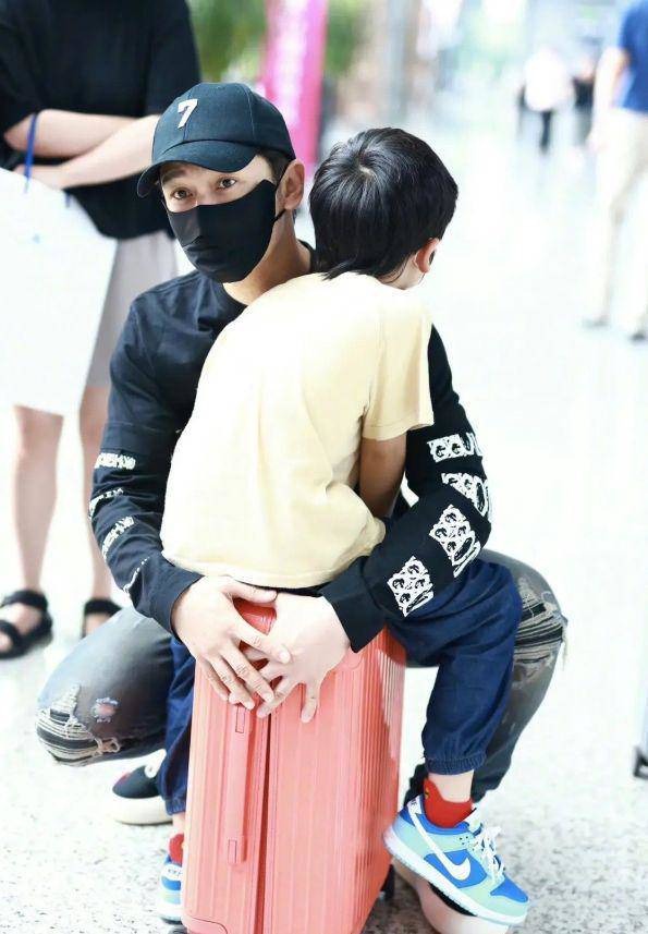 Nhìn Angelababy tàn tạ, khổ đến độ phải quảng cáo đồ ăn lề đường, Huỳnh Hiểu Minh có thấy xấu hổ không?- Ảnh 9.