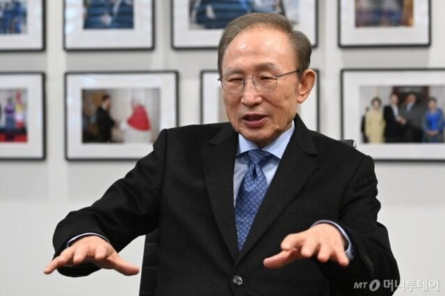 Vụ danh sách đen nghệ sĩ- Ảnh 2. Vụ danh sách đen nghệ sĩ- Ảnh 2.