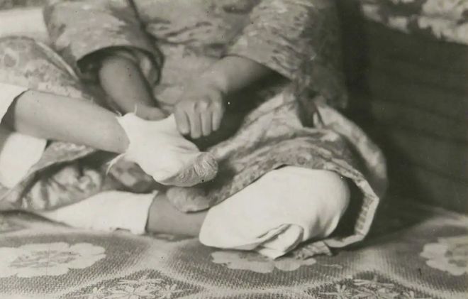 Cô gái 15 tuổi lấy chồng giàu nhờ