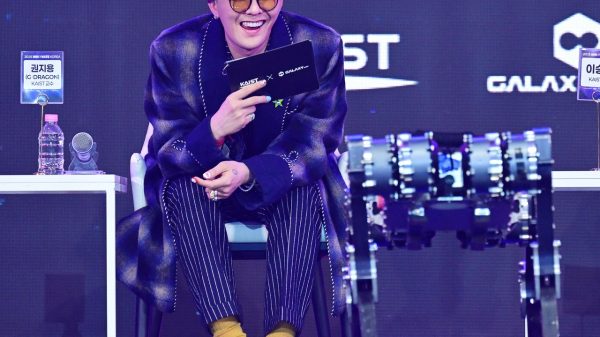 G-Dragon nói về tương lai của nghệ thuật trong thời đại AI dragon 4 23369581983675688482733 1744703558151 17447035582911620556696