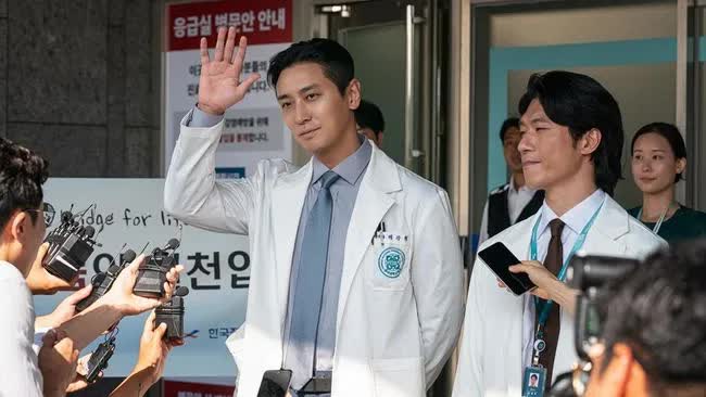 Cách Ju Ji Hoon lấy lại danh tiếng sau scandal ma túy- Ảnh 2. Cách Ju Ji Hoon lấy lại danh tiếng sau scandal ma túy- Ảnh 2.