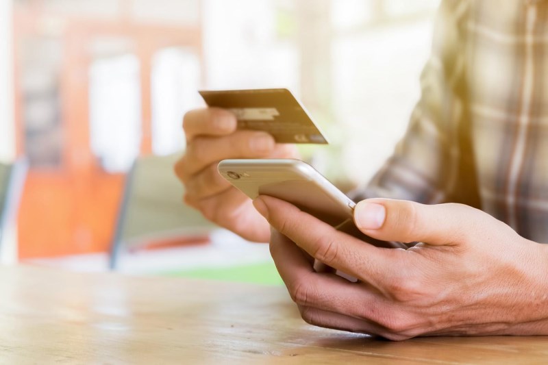 Nhận được 1 tỷ đồng tiền chuyển nhầm, người đàn ông đồng ý hoàn trả nhưng tài khoản bị khóa, tòa phán: