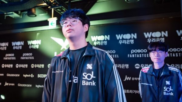 LazyFeel tiếp tục được đàn anh khen ngợi, tự tin “test tướng” để giành chiến thắng drx andil lazyfeel 1jpg