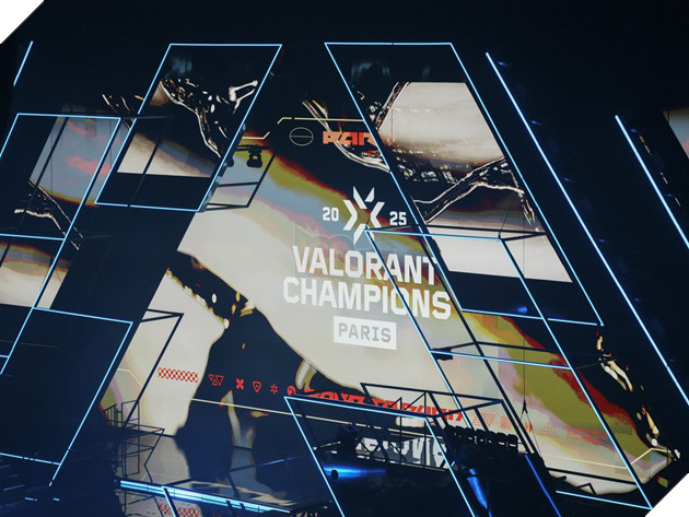 VALORANT Champions 2025: Bau Khong Khi Cuong Nhiet Cua Ngay Thi Dau Mo Man 13 VALORANT Champions 2025: Bầu Không Khí Cuồng Nhiệt Của Ngày Thi Đấu Mở Màn 13