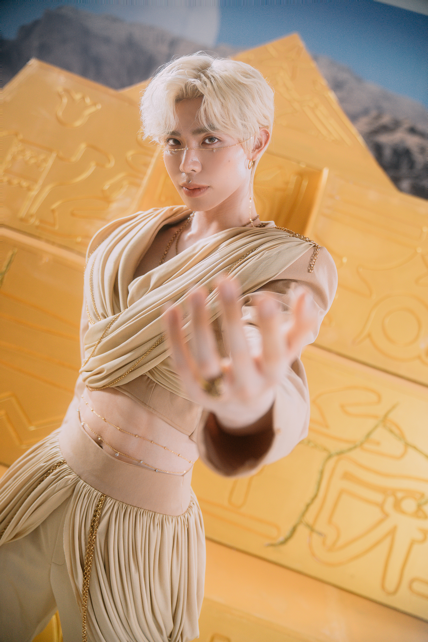 Bóc body thật gây sốc của 1 sao nam Vbiz nổi tiếng tập gym, khoe 6 múi- Ảnh 7.