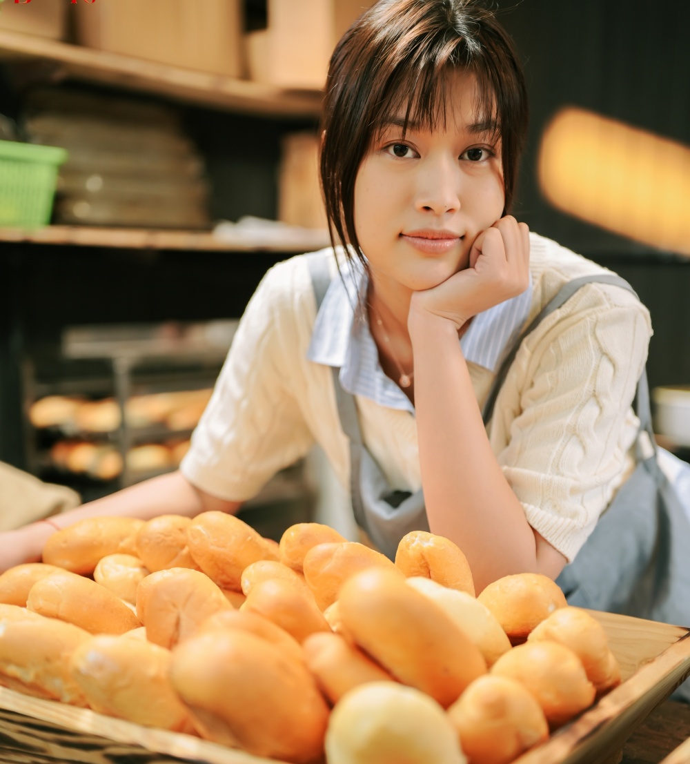 Phim Tết gây tranh cãi vì kết thúc, xem đến cuối khán giả vẫn không biết nữ chính Hoa hậu yêu ai- Ảnh 1. Phim Tết gây tranh cãi vì kết thúc, xem đến cuối khán giả vẫn không biết nữ chính Hoa hậu yêu ai- Ảnh 1.