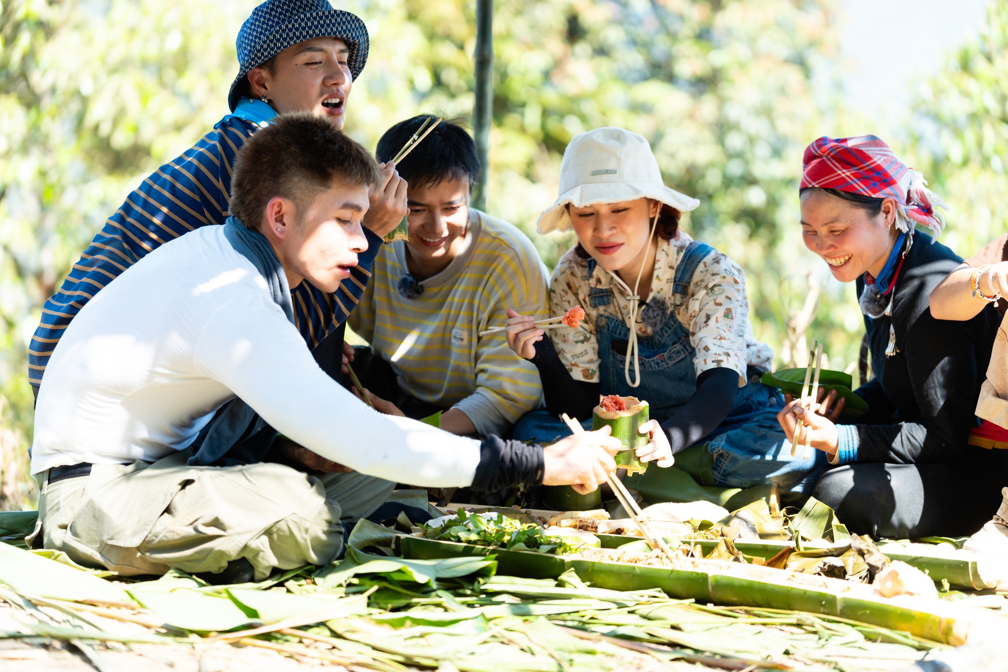 Jun Phạm vào trạm xá giữa đêm- Ảnh 3.