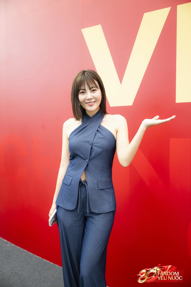 Dàn sao Việt tại Triển lãm Thành tựu đất nước: Phương Oanh - Shark Bình sánh đôi, 1 sao nữ 42 tuổi đang hot khoe visual quá xinh!- Ảnh 14. Dàn sao Việt tại Triển lãm Thành tựu đất nước: Phương Oanh - Shark Bình sánh đôi, 1 sao nữ 42 tuổi đang hot khoe visual quá xinh!- Ảnh 14.