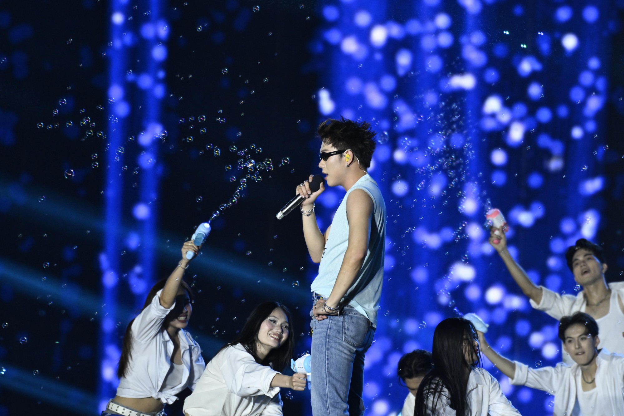 Hot nhất hôm nay: tlinh