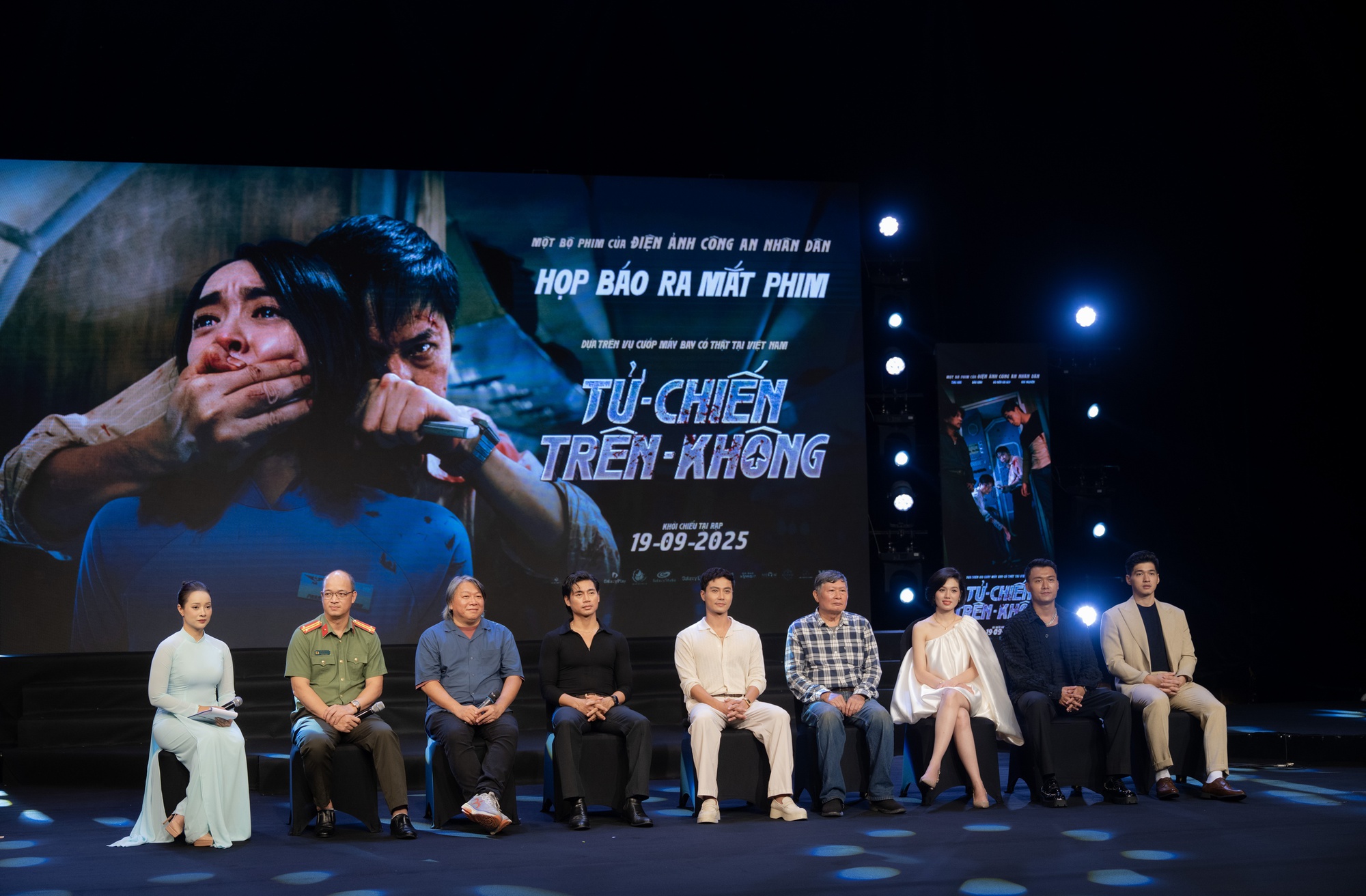 Ngoại hình Thanh Sơn thế nào mà bị đạo diễn chê thẳng mặt?- Ảnh 11. Ngoại hình Thanh Sơn thế nào mà bị đạo diễn chê thẳng mặt?- Ảnh 11.