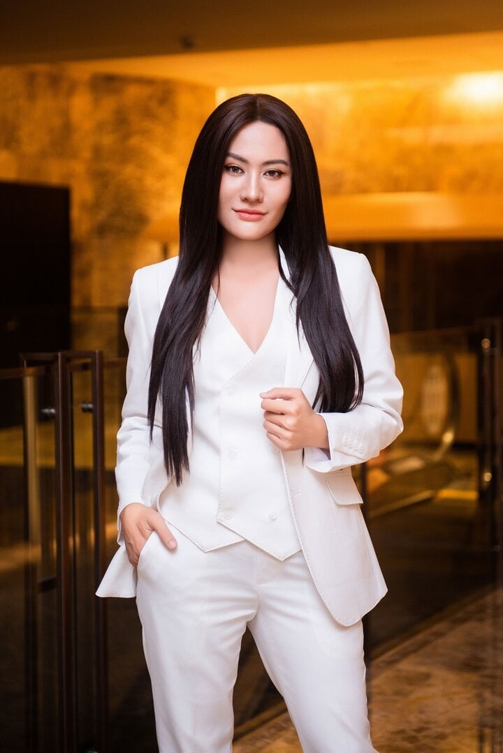 Con gái nữ diễn viên Vbiz bị bại não: Nhiễm khuẩn từ trong bụng mẹ, 14 tuổi như bé sơ sinh- Ảnh 1. Con gái nữ diễn viên Vbiz bị bại não: Nhiễm khuẩn từ trong bụng mẹ, 14 tuổi như bé sơ sinh- Ảnh 1.