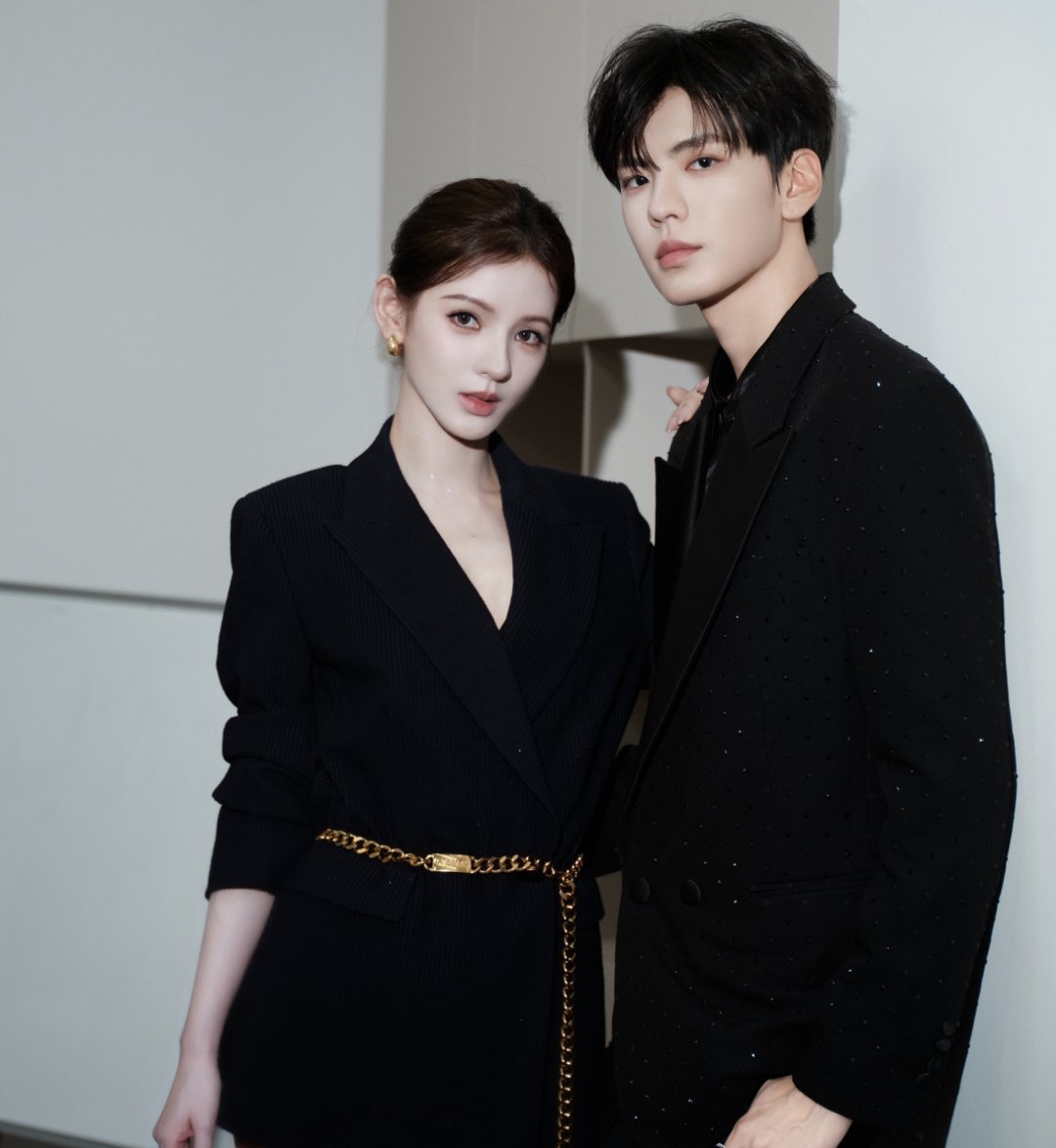 Chỉ cần cặp đôi này đứng cạnh nhau thì nơi đó sẽ biến thành phong cảnh, visual đúng chuẩn tuyệt tác trần gian- Ảnh 6.