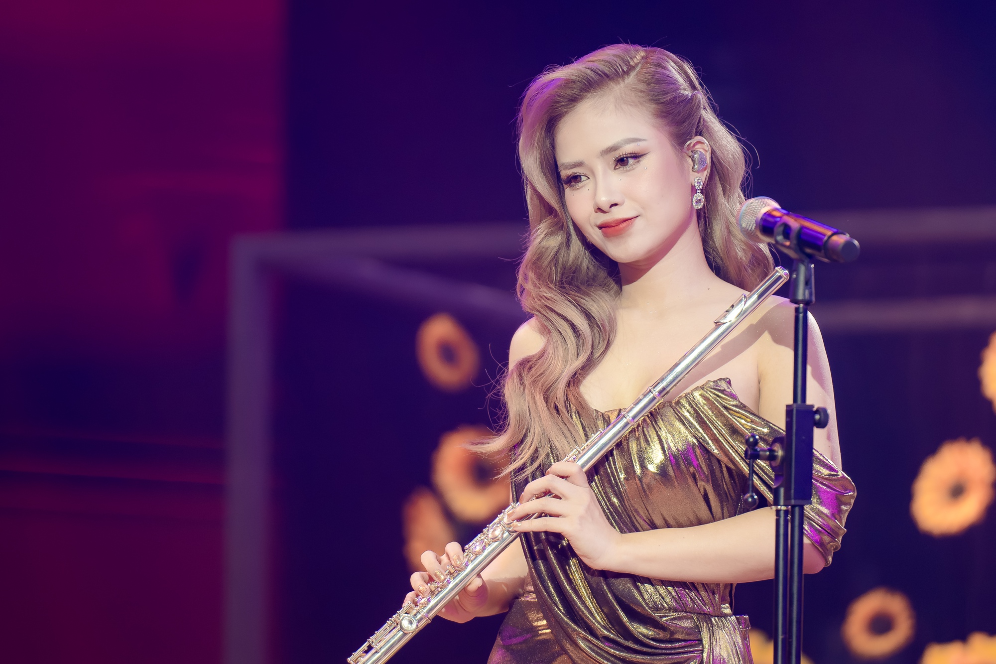 Liệt dây thần kinh số 7 - nỗi ám ảnh của các ngôi sao- Ảnh 2. Liệt dây thần kinh số 7 - nỗi ám ảnh của các ngôi sao- Ảnh 2.