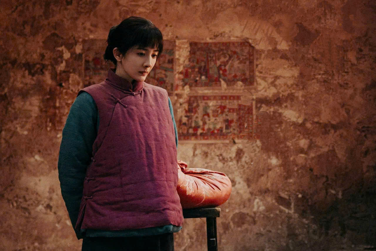 Phim Trung Quốc tưởng chán ngấy lại top 1 rating cả nước: Nữ chính đẹp điên lên được, lập kỷ lục vô địch 2025 quá đỉnh- Ảnh 5. Phim Trung Quốc tưởng chán ngấy lại top 1 rating cả nước: Nữ chính đẹp điên lên được, lập kỷ lục vô địch 2025 quá đỉnh- Ảnh 5.