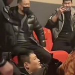 Cặp mẹ con gây phẫn nộ nhất mùng 2 Tết, hành động phản cảm tại rạp chiếu khiến 300 người vạ lây duong tham6 1738246664208 1738246664951689535221 278 0 773 945 crop 1738246767043684437753jpg