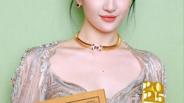 Lưu Diệc Phi và Dương Tử cạnh tranh duong tu2 1750987632 974 width645height712