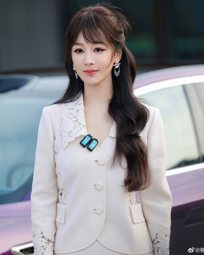 Địch Lệ Nhiệt Ba khiến Dương Tử xấu hổ- Ảnh 2.