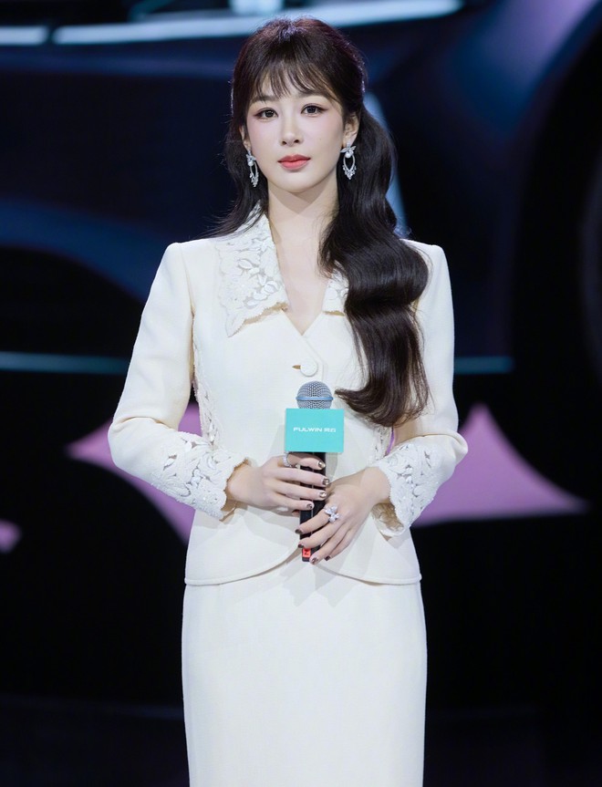 Địch Lệ Nhiệt Ba khiến Dương Tử xấu hổ- Ảnh 3.