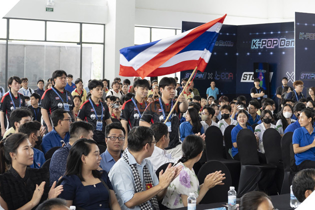 ECA 2025: Nhìn Lại Kết Quả Ngày Thi Đấu Khai Mạc Hai Bộ Môn LMHT Và Đột Kích 6