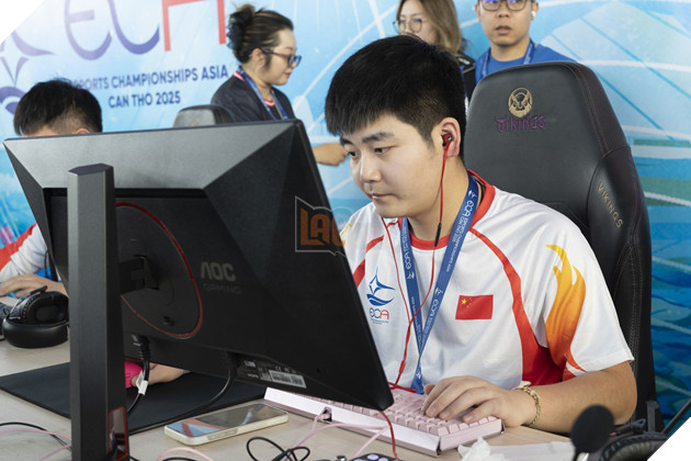 ECA 2025: Nhìn Lại Kết Quả Ngày Thi Đấu Khai Mạc Hai Bộ Môn LMHT Và Đột Kích 8