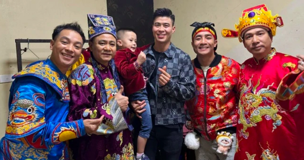 Duy Mạnh "đột kích" hậu trường, Xuân Son xuất hiện bất ngờ ở Táo quân 2025 duymanh1 10411430 1737099588681 17370995897591944078809 86 0 463 720 crop 17370996757391438776475png