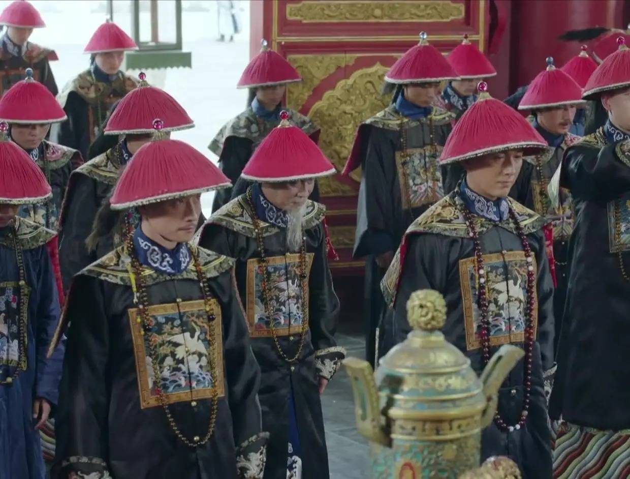 Các quan lại của triều đình nhà Thanh có công việc như thế nào? Đi làm thì không mệt, nhưng tan làm mới là cực hình- Ảnh 2. Các quan lại của triều đình nhà Thanh có công việc như thế nào? Đi làm thì không mệt, nhưng tan làm mới là cực hình- Ảnh 2.