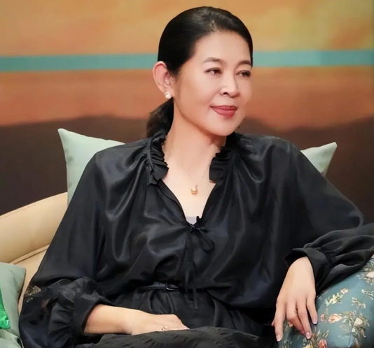 Sao nữ bị “Đệ nhất mỹ nhân” giật bạn trai trải qua chuyện gì mà tuyên bố: “Nguyện kiếp sau không có gia đình”?- Ảnh 9.