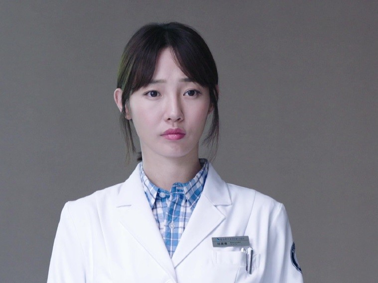 10 nữ bác sĩ đẹp nhất Trung Quốc: Triệu Lệ Dĩnh xếp sau Dương Tử, hạng 1 khen cả đời cũng không đủ- Ảnh 10.