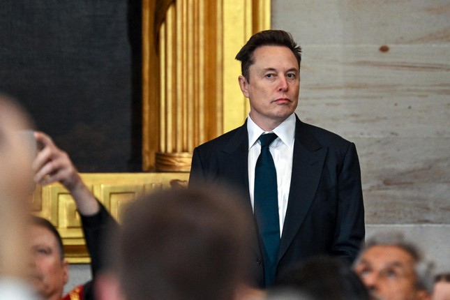 Thỏa thuận bí mật giữa Elon Musk và nữ nhà văn- Ảnh 3. Thỏa thuận bí mật giữa Elon Musk và nữ nhà văn- Ảnh 3.
