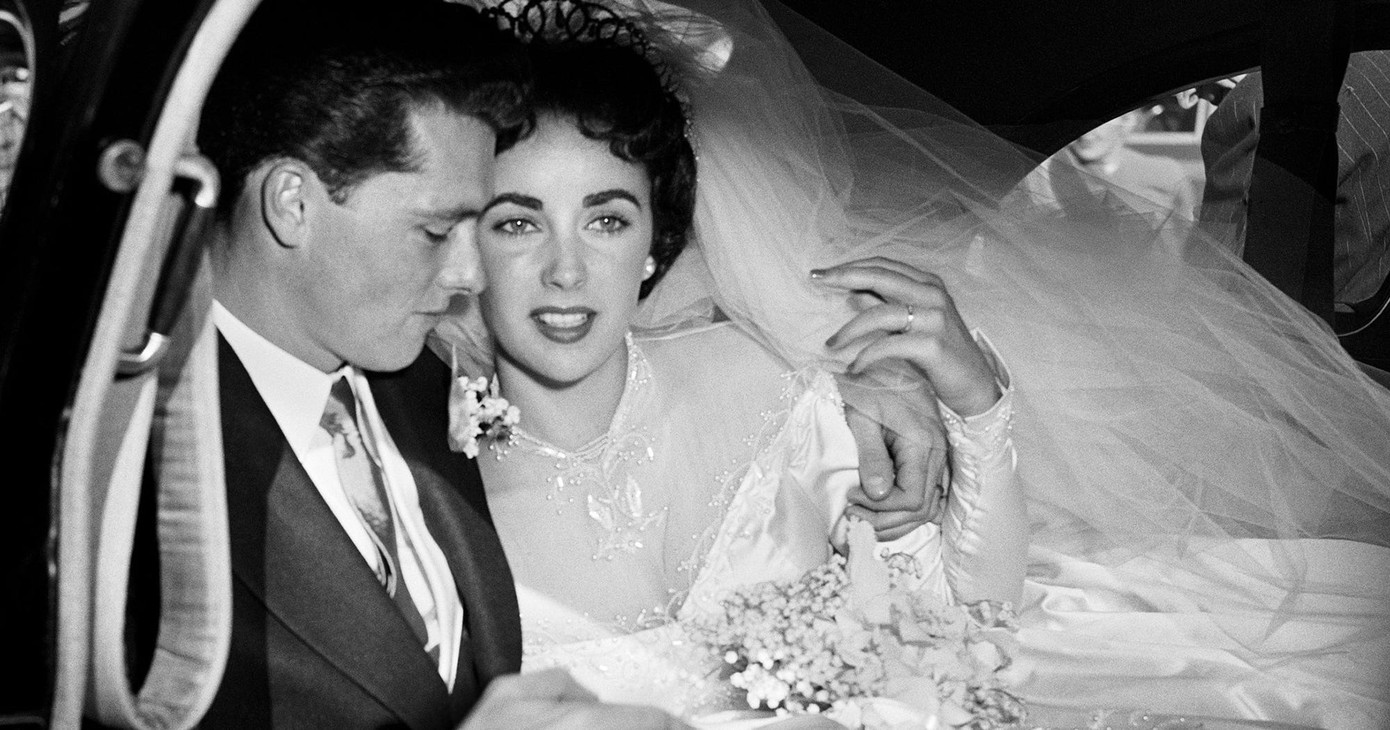 8 cuộc hôn nhân của huyền thoại Elizabeth Taylor- Ảnh 2. 8 cuộc hôn nhân của huyền thoại Elizabeth Taylor- Ảnh 2.