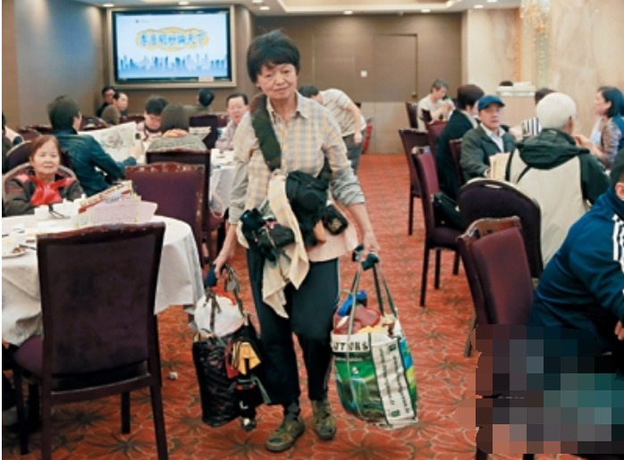 Bi kịch khiến nam diễn viên hạng A sống như người nghèo, để chị gái trông như ăn xin cũng không đụng đến 18.000 tỷ- Ảnh 7.