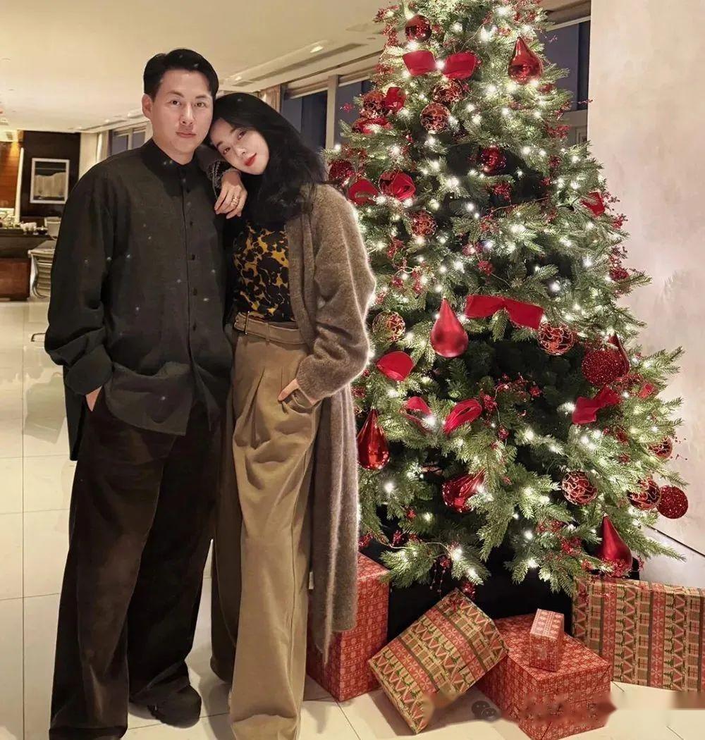 Hé lộ danh tính người đàn ông bên Phạm Băng Băng suốt 20 năm, không rời bỏ khi cô