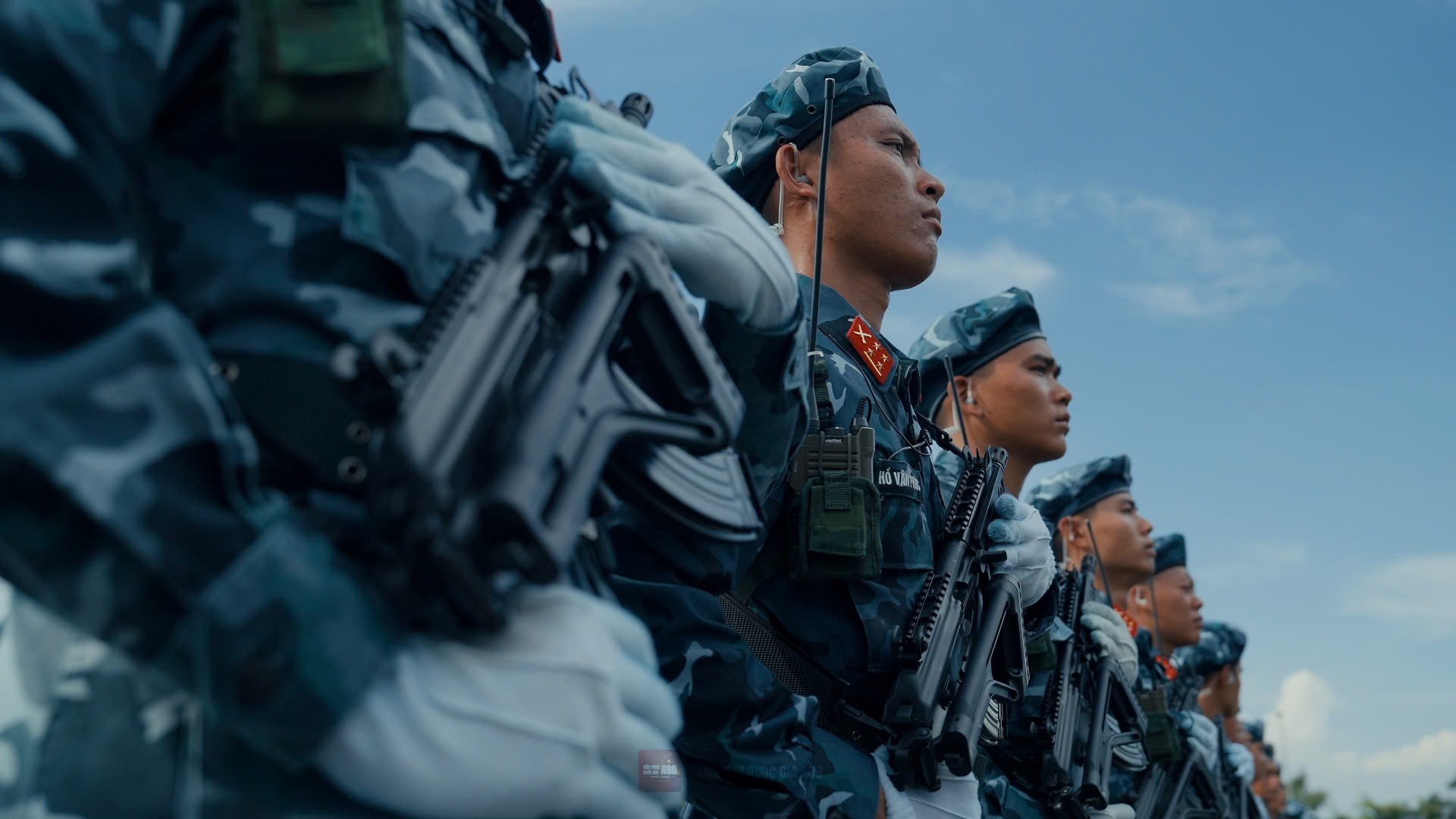 ea55c0f8909a1ac4438b-1758262945-146-width1920height1080 Khố nam Chiến sĩ thông tin.