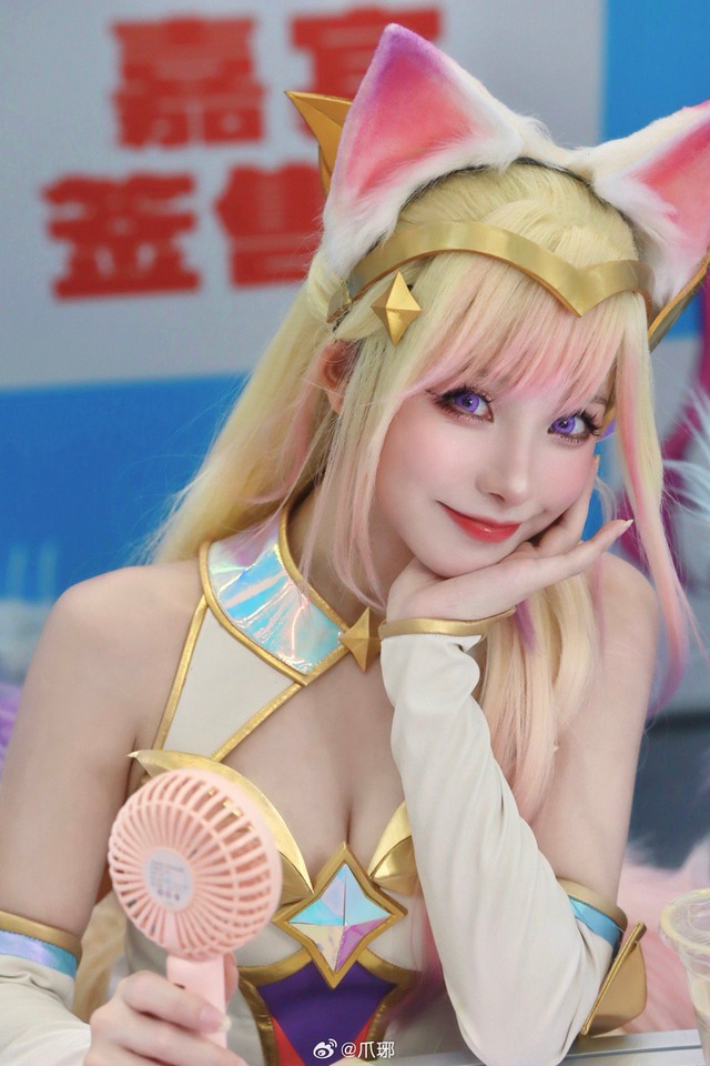 Nàng thơ cosplay xinh như mộng, thần thái lay động