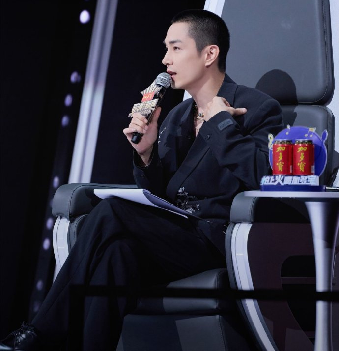 Giám khảo show Trung Quốc chấm điểm thấp khó hiểu cho Phương Mỹ Chi, tranh luận trái chiều khắp MXH- Ảnh 3.