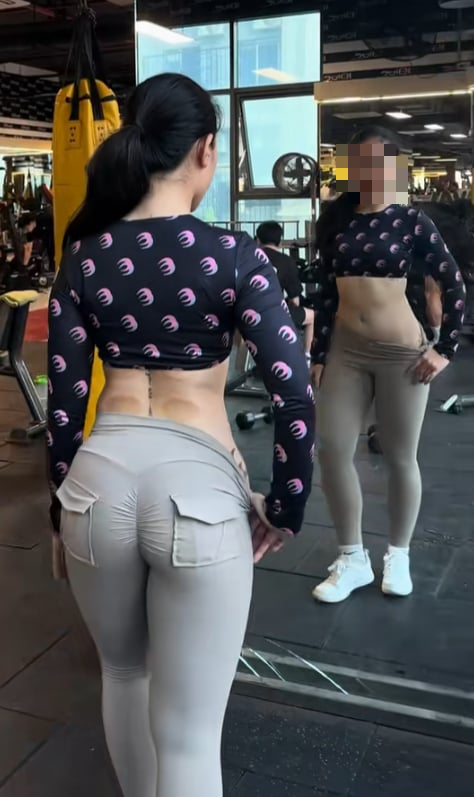 Cô gái đi tập gym có hành động lạ Cô gái đi tập gym có hành động lạ