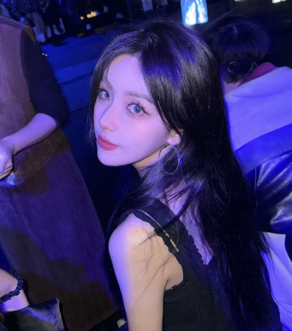 Lộ hình ảnh đời thực Lộ hình ảnh đời thực